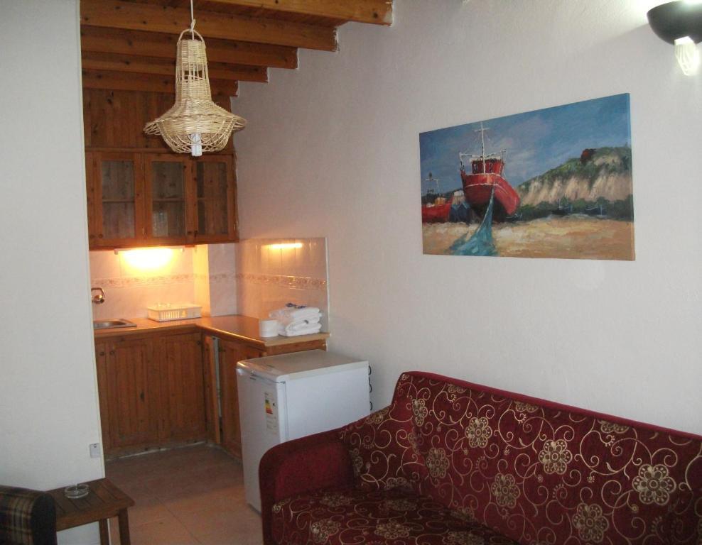 Number One Apart Hotel Karaburun  Δωμάτιο φωτογραφία